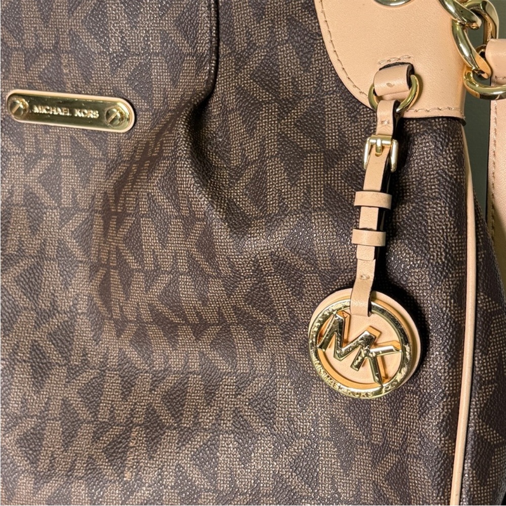 Michael Kors Signature Brown and Cream Shoulder Bag - Picture 2 of 6